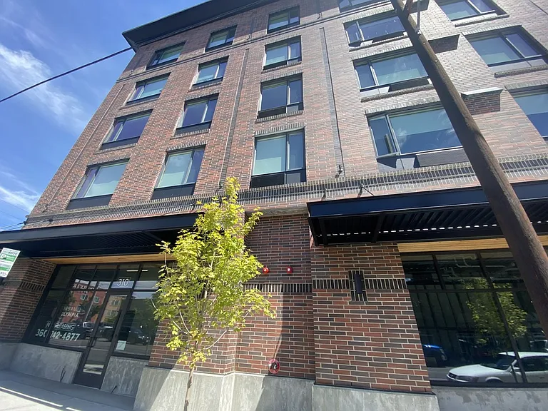 Market Flats Apartment Building — Photo 13