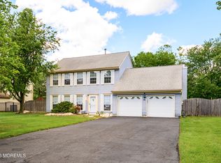 14 Winfield Dr, Manalapan, NJ 07726