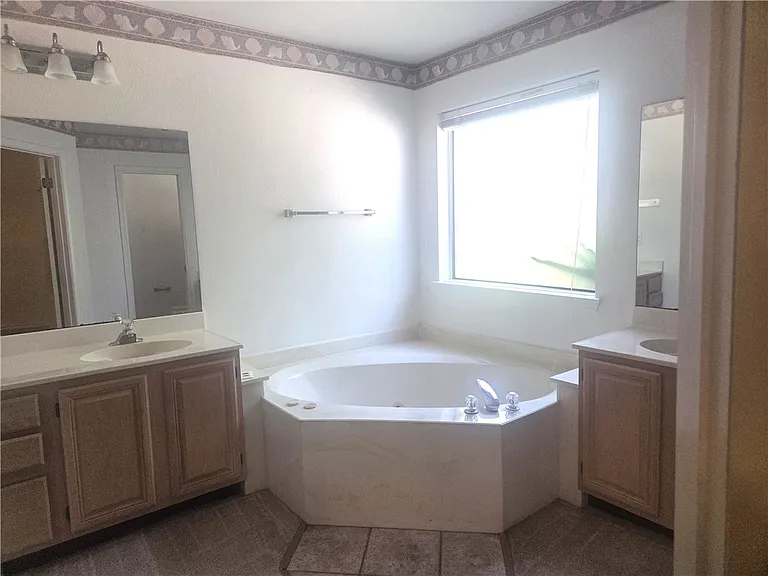 6417 Bellac St — Photo 14