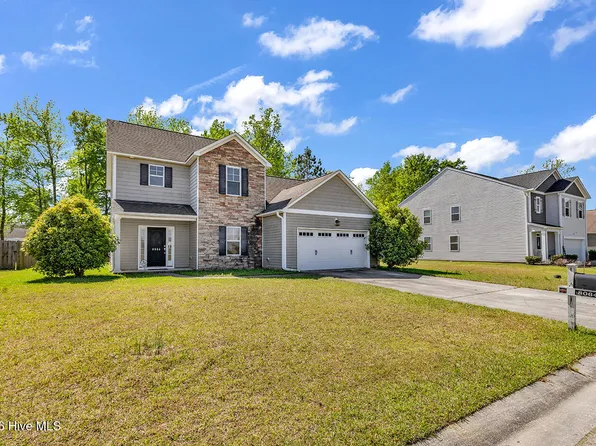 8064 W Highcroft Drive NE, Leland, NC 28451