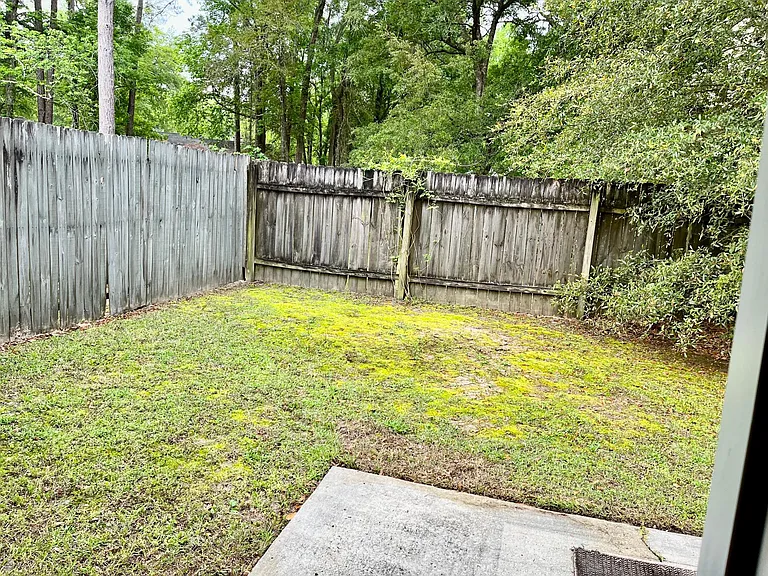 3975 Gaffney Loop — Photo 3