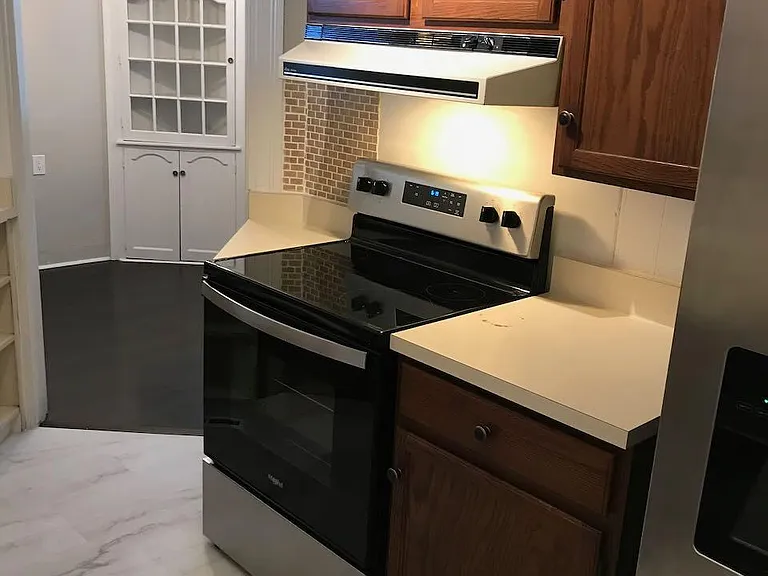 419 Whitney Ave #1 — Photo 9