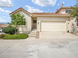 92 Luxury Ln, Colorado Springs, CO 80921