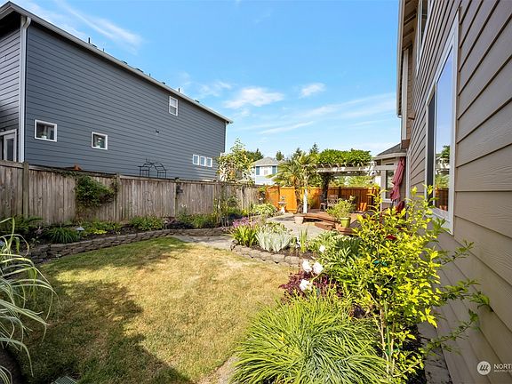 4th image of 6239 Rebecca Avenue SE