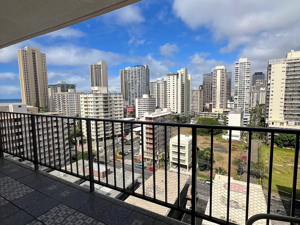 250 Ohua Ave #12C