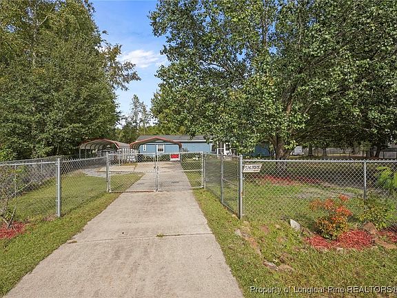 3rd image of 5605 Baggett Ln