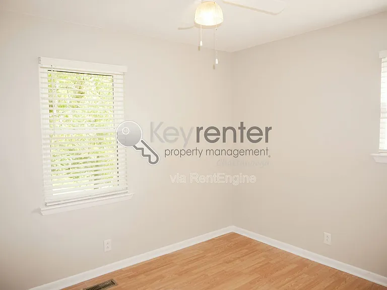 1024 Garnett Ave — Photo 12
