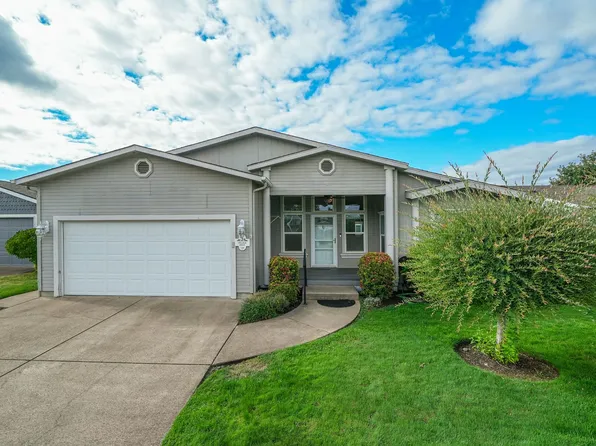 109 Village Dr, Cottage Grove, OR 97424