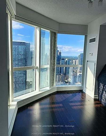 386 Yonge St #4616 — Photo 5