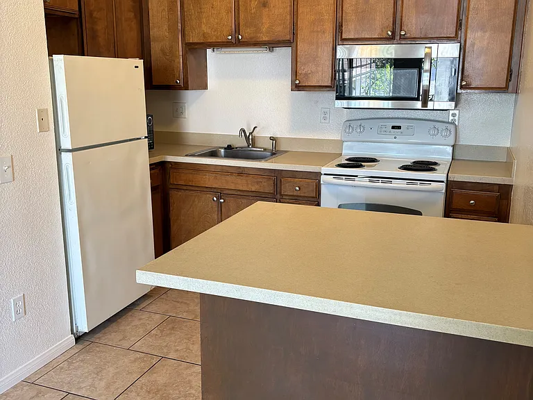8539 Graves Ave #223 — Photo 6