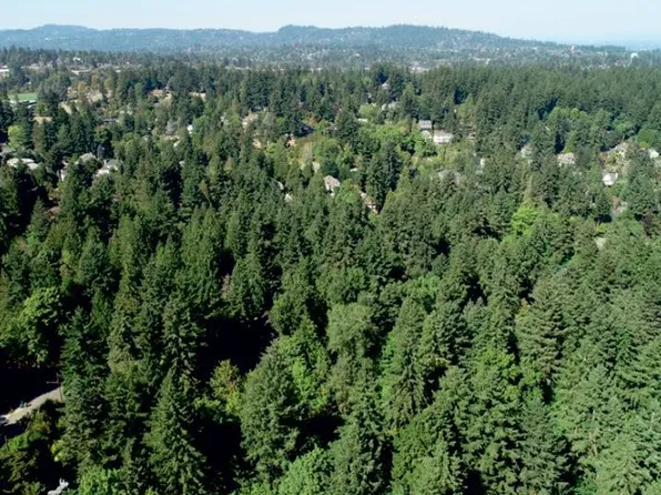 35 Southwest Ave, Portland, OR 97219