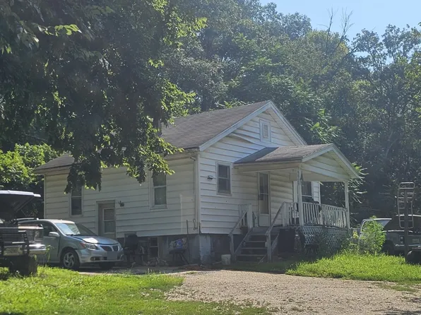 9929 W Edwards St, Edwards, IL 61528