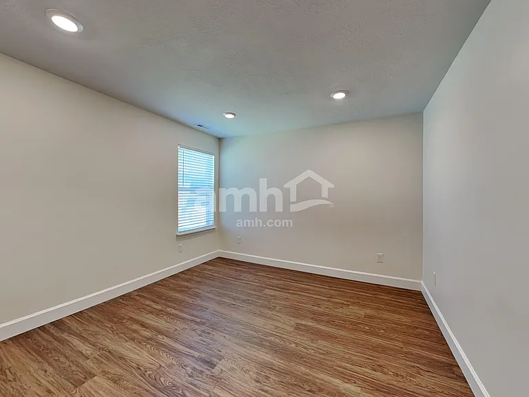 2401 E Wild Horse Way — Photo 22