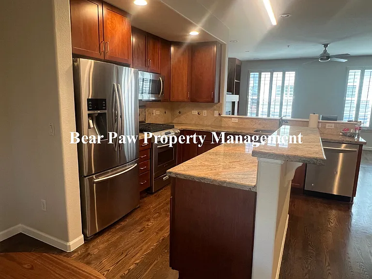 423 S Reed Ct — Photo 6