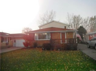 312 Willet Rd, Buffalo, NY 14219
