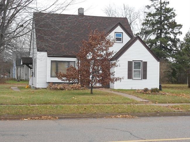 2nd image of 111 16th St S