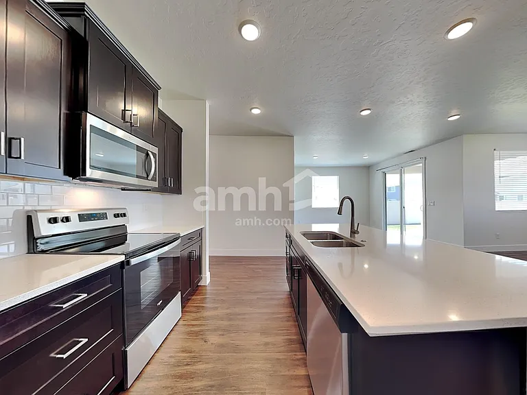 941 Rivermist Pl — Photo 3