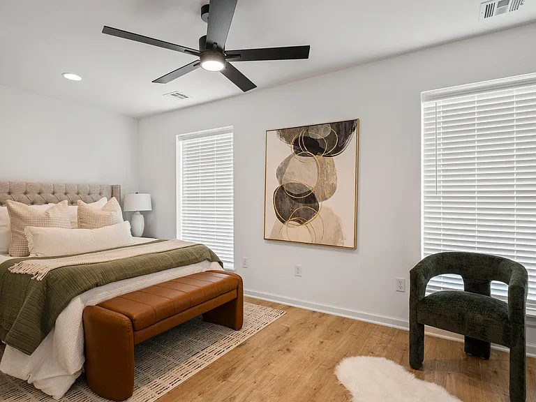 Now offering One & Half Month Free Rent *Advertised Rate is Reflective of Special Offer!* — Photo 67