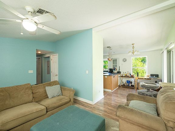 5th image of 206 4th St