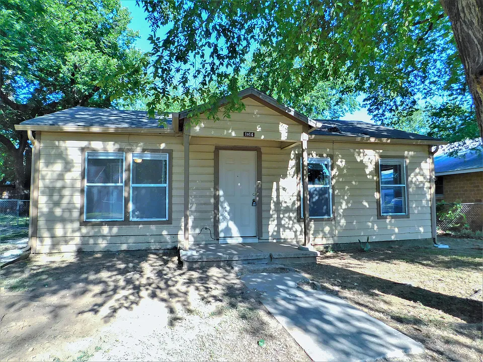 1014 Peak St