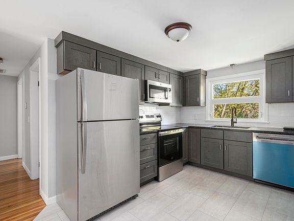 2nd image of 40 W Wrentham Rd Unit 6