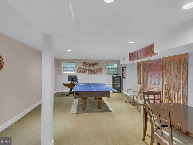 16 Cardiff Ct — Photo 39