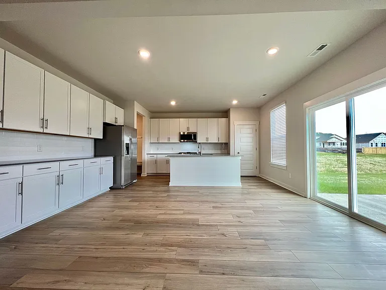 1030 Ewell Farm Cir — Photo 7