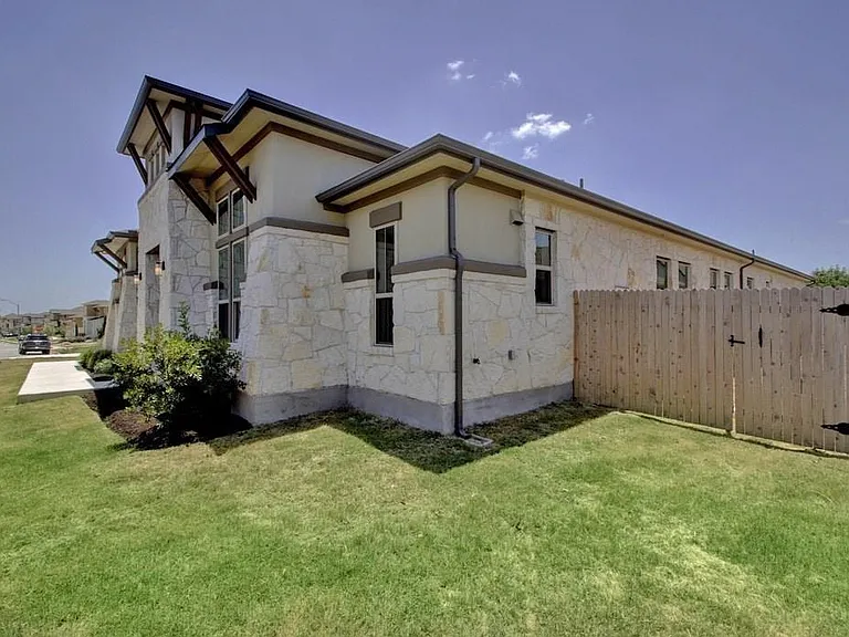 200 Southern Carina Dr — Photo 22