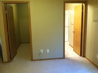 724 Highland Ridge Dr — Photo 3