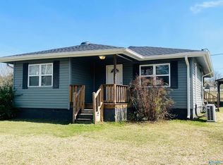 3414 Hopewell Rd, Guntersville, AL 35016