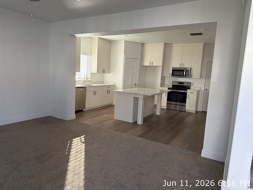 2nd image of 2744 E Riata Aly