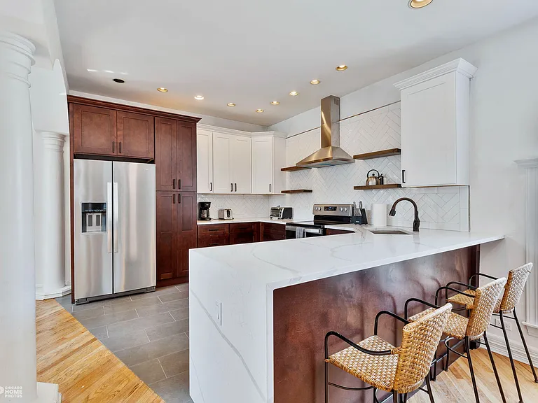 1517 W Irving Park Rd #CH — Photo 11