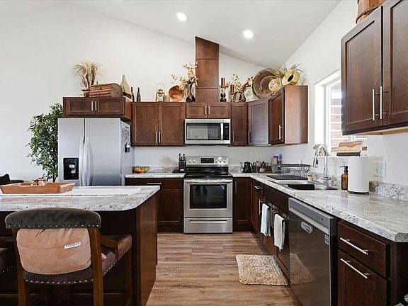 5th image of 159 Sky Ridge Ave