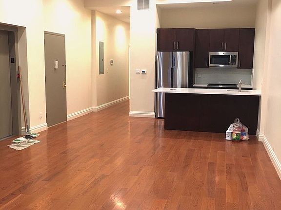 3rd image of 37 W 19th St Fl 3