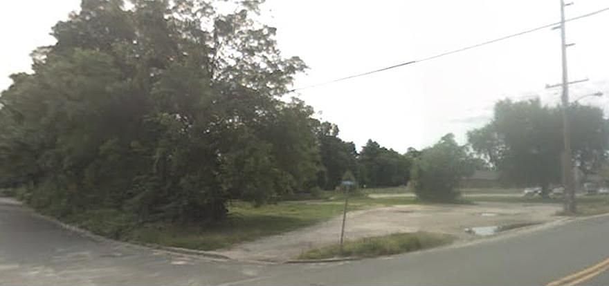 2nd image of 225 Shell Rd