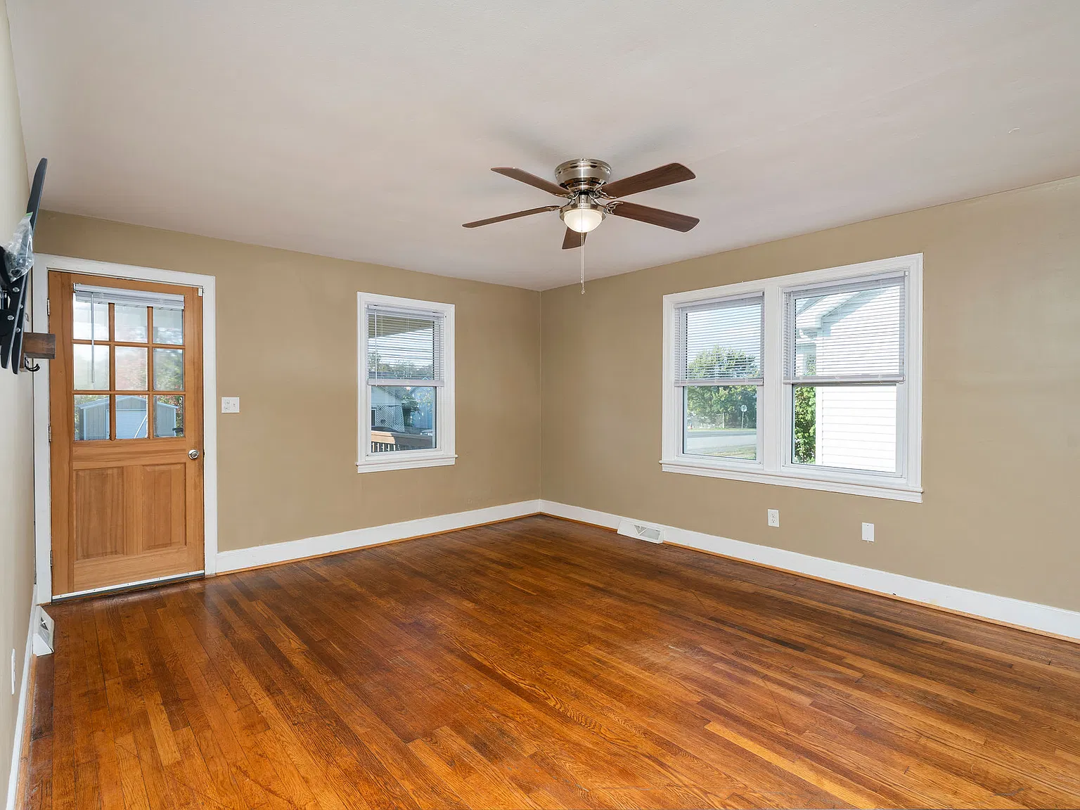 2 bed, 1140 sqft, $1,400 — Photo 1