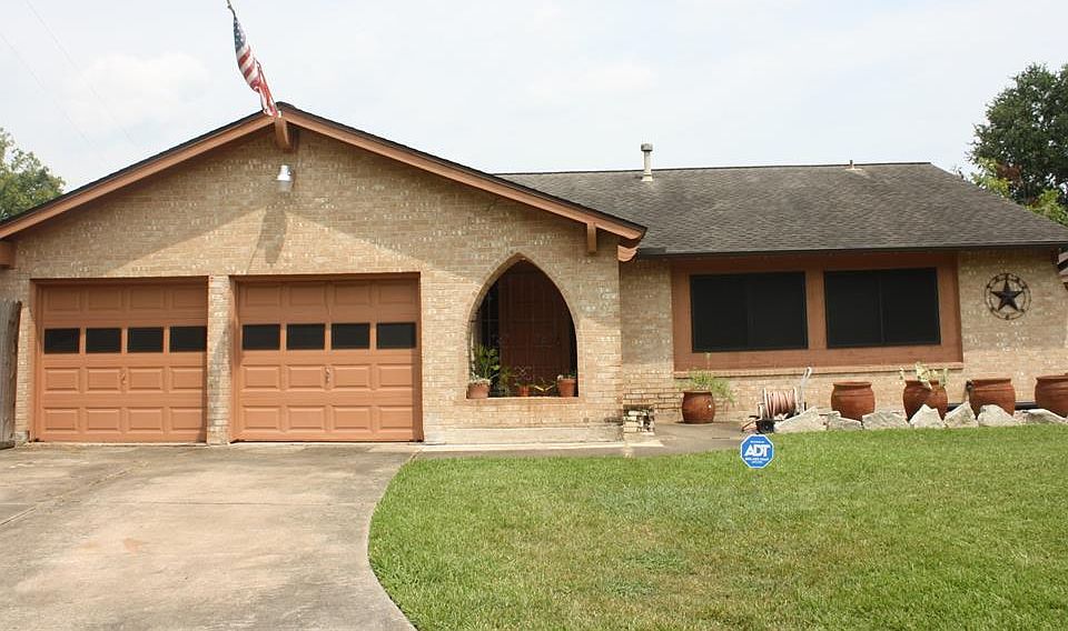 1st image of 4307 Meadow Glen Dr