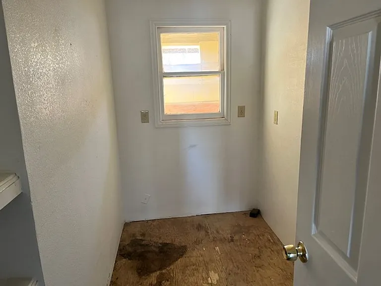4239 SW 9th Ave — Photo 9