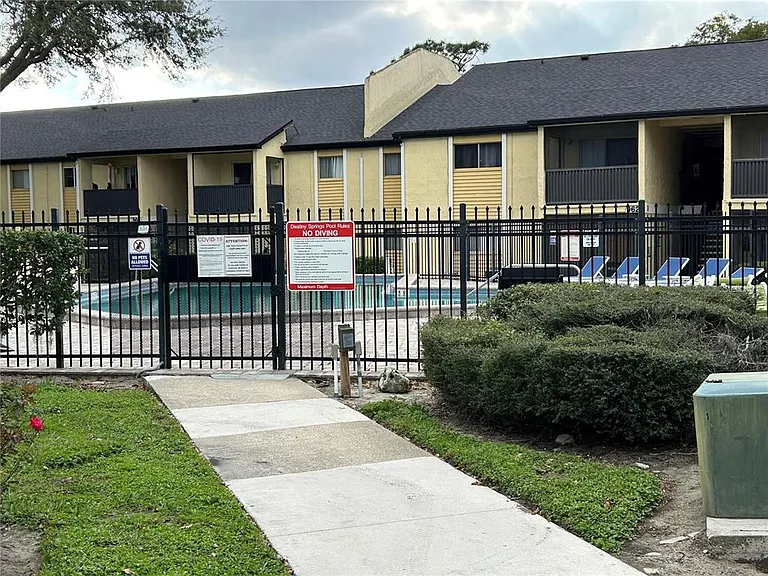 946 Lake Destiny Rd #D — Photo 13