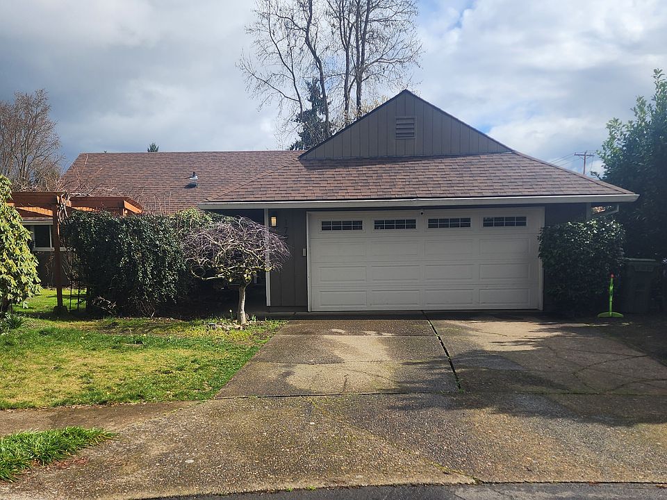 1st image of 17920 SW Yaquina Ct