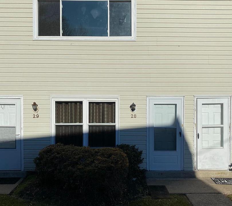 1st image of 520 Bristol Pike Unit 28