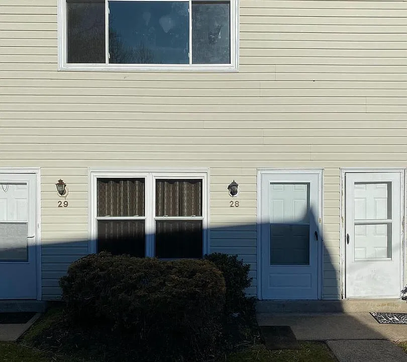 520 Bristol Pike #28