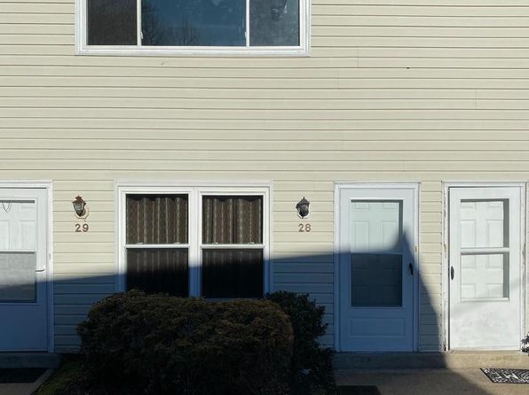 1bd 1ba 700sqft — 520 Bristol Pike Unit 28