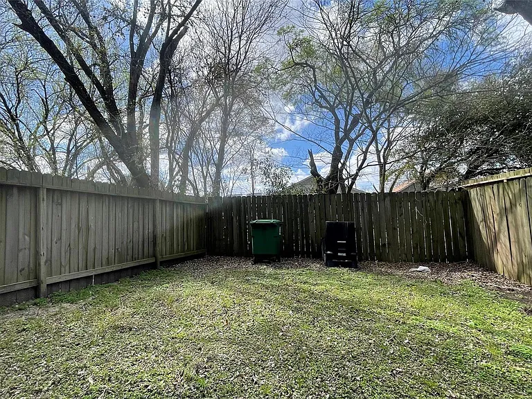 4510 Mayflower St #B — Photo 16