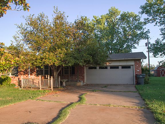 3rd image of 3113 Southeast Dr
