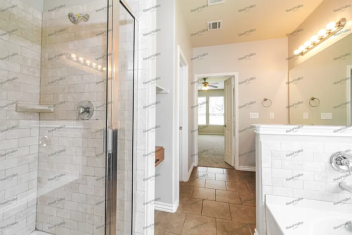 9704 Squire Ln — Photo 11