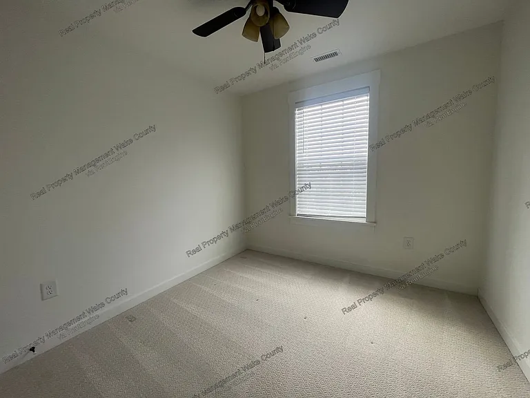 445 Rally Point Pl — Photo 19