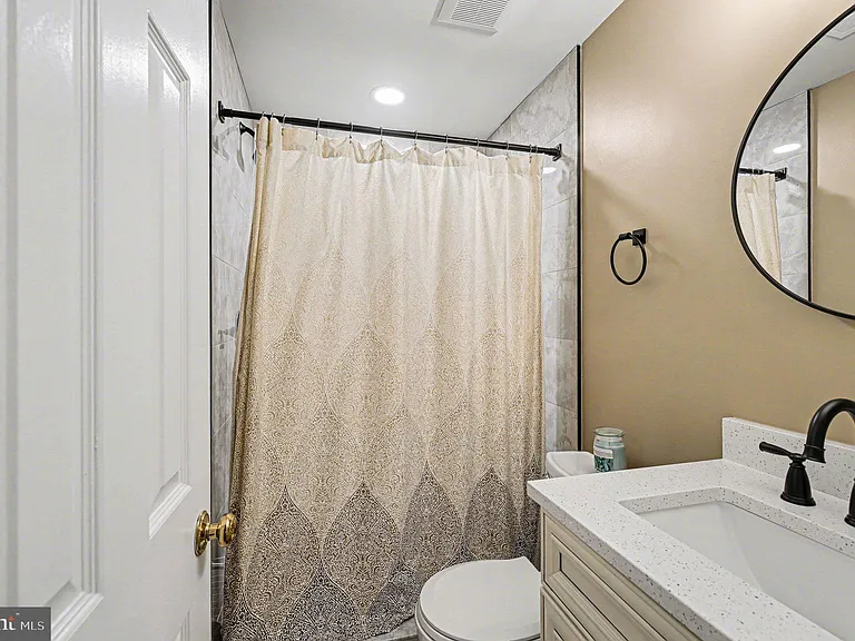 7468 Brighouse Ct — Photo 18