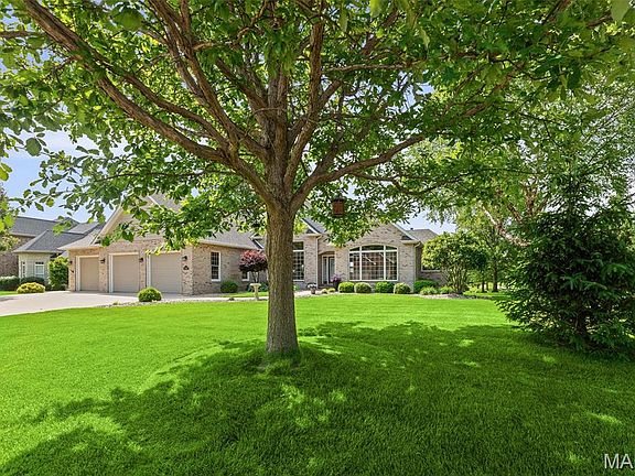 5th image of 8402 Braeswood Estates Dr