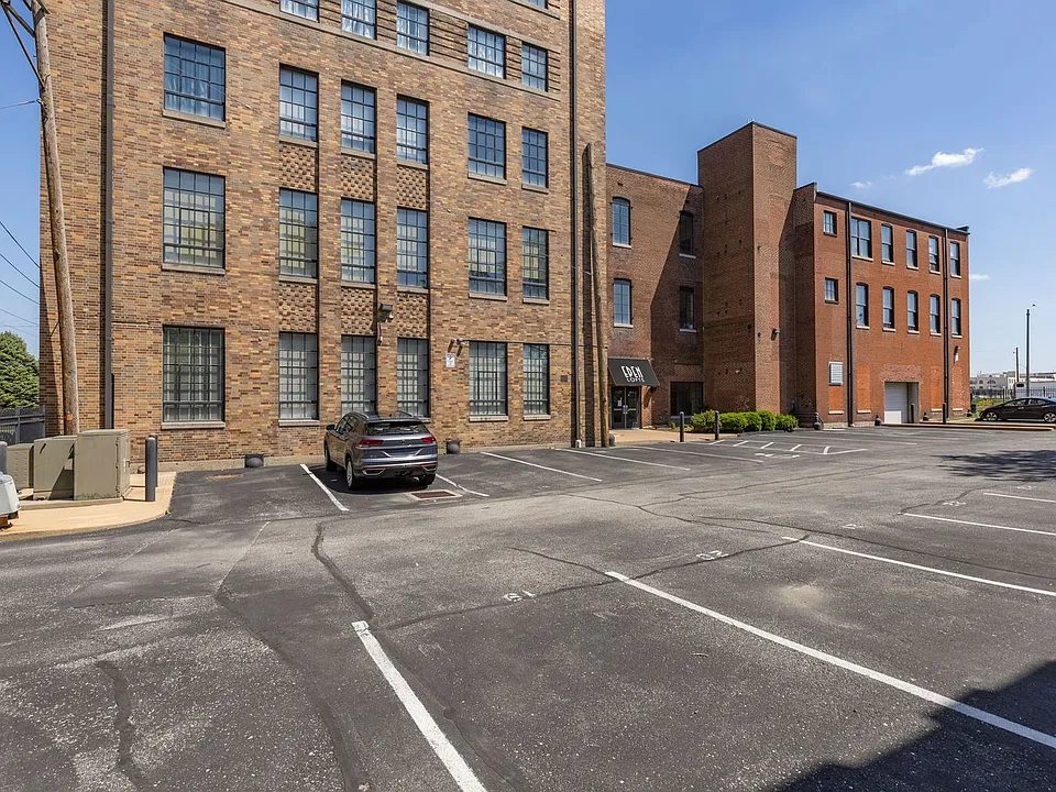 1720 Chouteau Ave #103